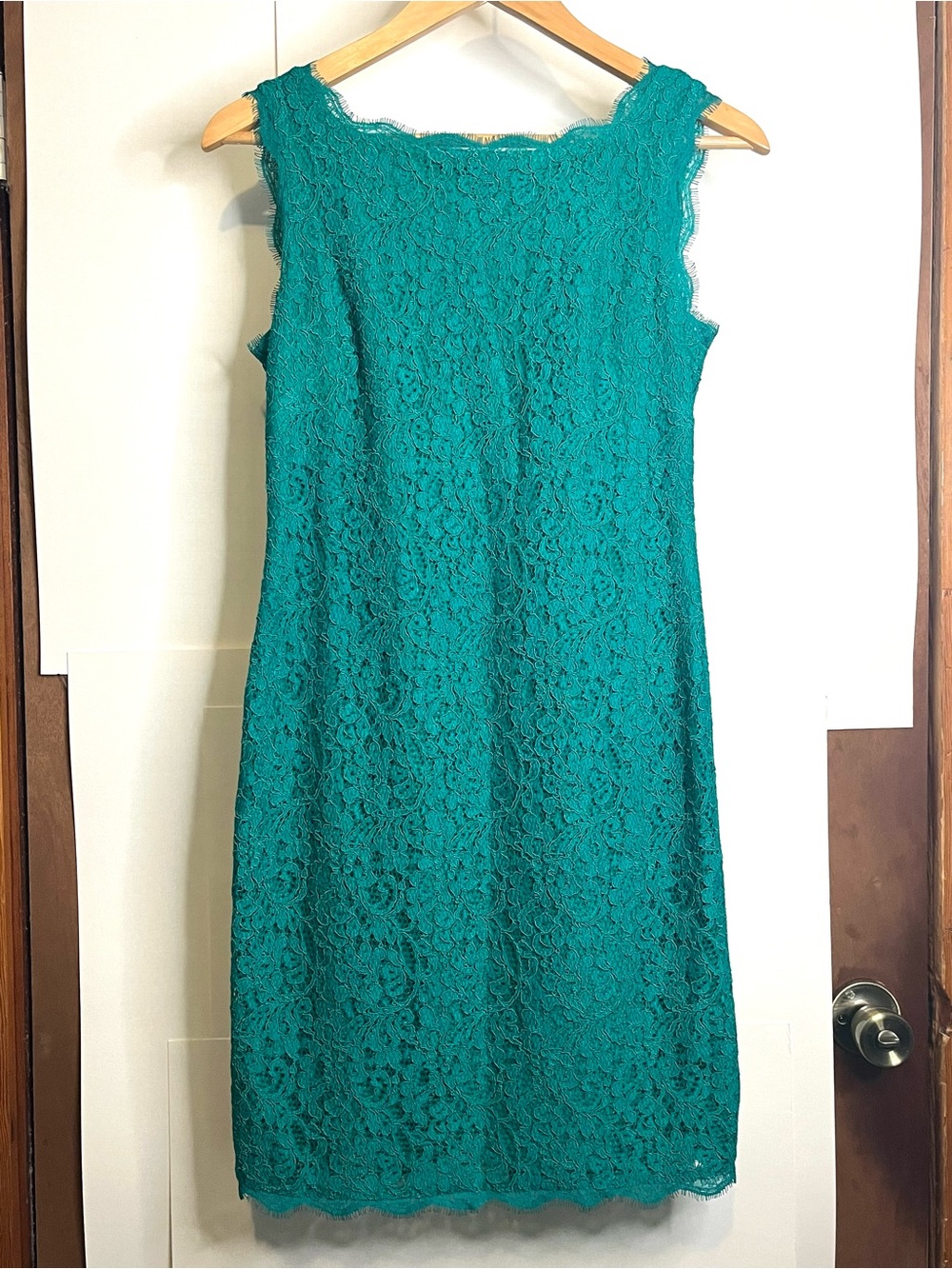 Adrianna Papell Women’s Size 2 Emerald Green Lace Sleeveless Cocktail Mini Dress